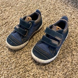 Infant Stride Rite Tennis Shoes Size 6